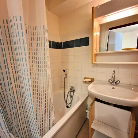 Le Cheval Blanc - 3 Pieces Pour 6 Personnes 35 *